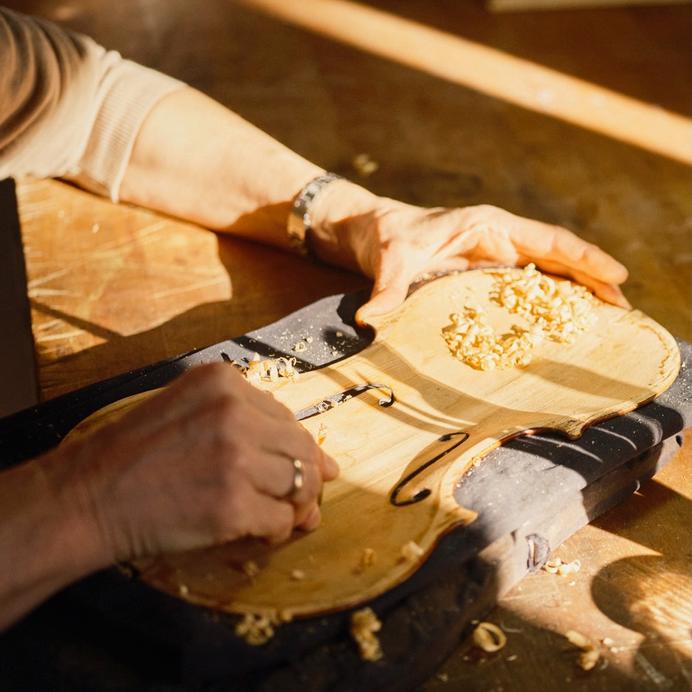 Präzisions&shy;arbeit mit Gefühl...