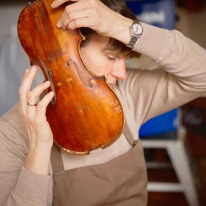 ...und genauem Gehör.